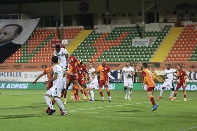 Galatasaray'ın deplasmanda Alanyaspor'u 1-0 mağlup ettiği maçın istatistikleri dikkat çekti