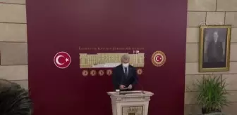 Akbaşoğlu: 'Bir müptezelin, Özlem Zengin hanımefendiye yönelik çirkin ve alçakça saldırılarını kınıyorum'