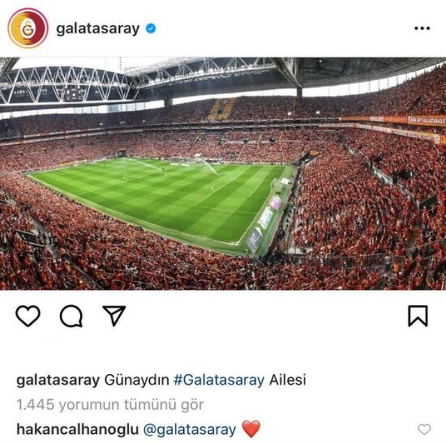 Hakan Çalhanoğlu, Galatasaray'ın Instagram paylaşımının altına 'Galatasaray' yazarak kırmızı kalp emojisi bıraktı