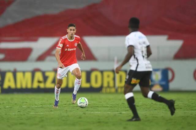 Internacional'in şampiyonluk için ihtiyacı olan tek gol, 90+6'da ofsayta takıldı ve şampiyon Flamengo oldu