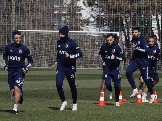 Fenerbahçe, Trabzonspor karşılaşmasına hazır Fenerbahçe, Trabzonspor karşılaşmasına hazır