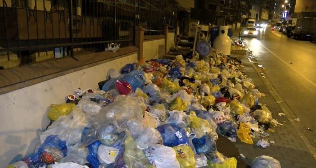 Belediye işçilerle anlaştı! Maltepe'yi çöp dağlarına çeviren grev sona erdi