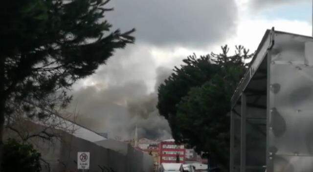 Ataşehir'deki bir fabrikada yangın! Mahsur kalan işçiyi mahalleli kurtardı