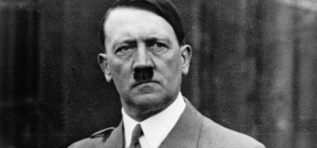 Amazon'un yeni logosu Adolf Hitler'e benzetildi