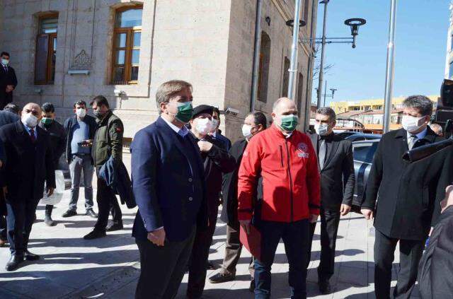 Aksaray'da pazar günü istisnalar ortadan kaldırılarak sokağa çıkma yasağı uygulanacak