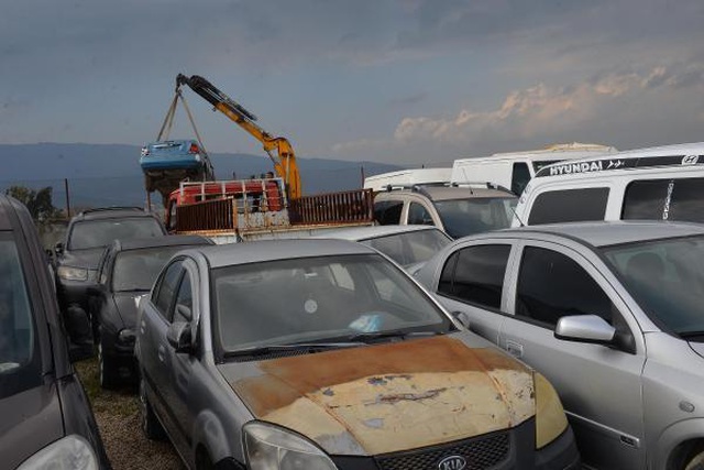 80 milyon liralık milli servet, yediemin otoparklarında çürümeye terk edildi 80 milyon liralık milli servet, yediemin otoparklarında çürümeye terk edildi
