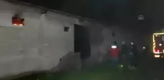 Tavuk çiftliğinde çıkan yangın söndürüldü