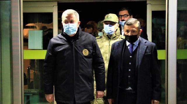 Bitlis'teki helikopter kazasında şehit olan 11 askerimizin naaşı Elazığ'a getirildi Bitlis'teki helikopter kazasında şehit olan 11 askerimizin naaşı Elazığ'a getirildi