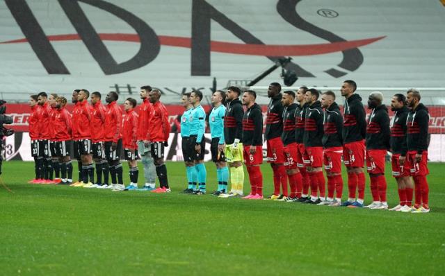 Beşiktaş, Gaziantep FK'yi 2-1 yenerek liderlik koltuğuna oturdu