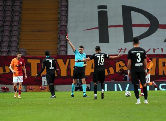 Fatih Terim, Sivasspor maçı sonrası hakemleri eleştirdi
