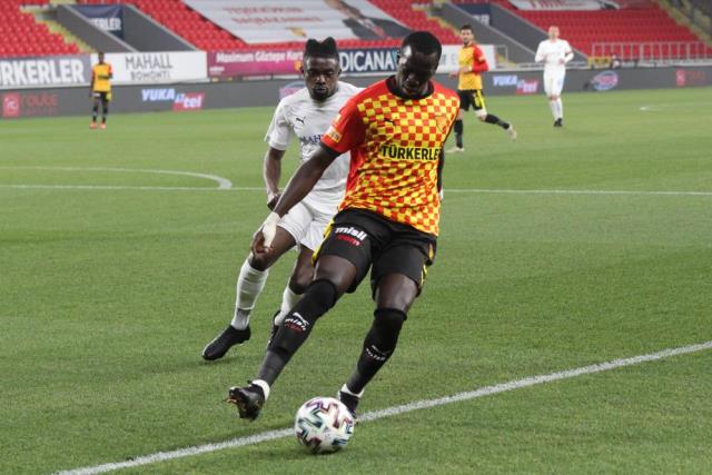 Süper Lig'in 29. haftasında Göztepe, sahasında BB Erzurumspor'u 3-1 mağlup etti