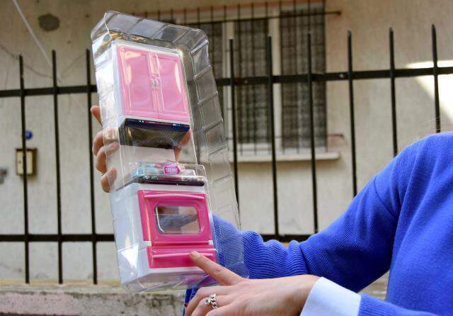İnternetten fırın satın aldı, gelen kargodan oyuncak çıktı İnternetten fırın satın aldı, gelen kargodan oyuncak çıktı