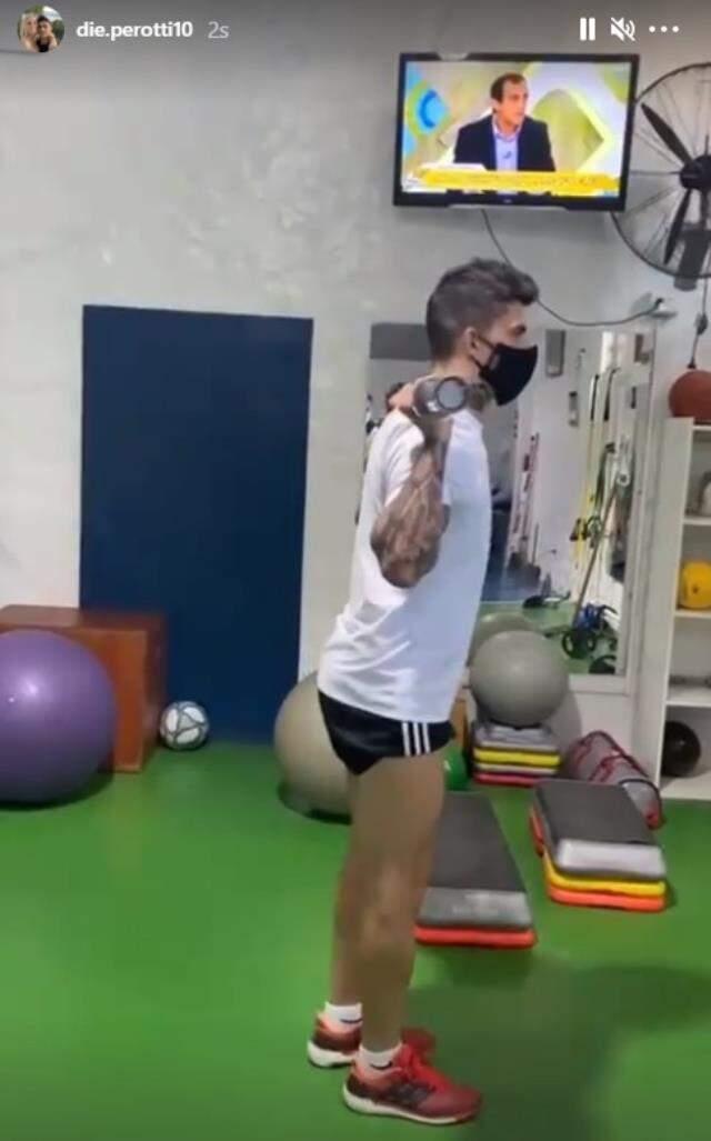 Diego Perotti, antrenman görüntülerini sosyal medya hesabından paylaştı