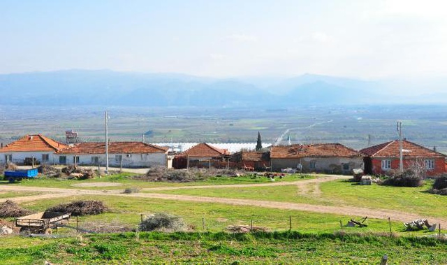 Daha iyi hizmet almak için referandumla başka ilçeye bağlanmak isteyen mahalle ortada kaldı Daha iyi hizmet almak için referandumla başka ilçeye bağlanmak isteyen mahalle ortada kaldı