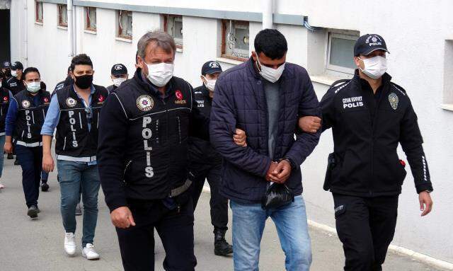 Çalıştığı hastanenin önünde uyuşturucu satan güvenlik görevlisi yakalandı Çalıştığı hastanenin önünde uyuşturucu satan güvenlik görevlisi yakalandı