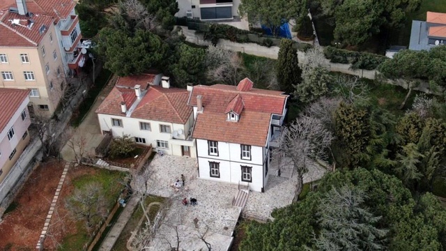 İstanbul'da Osmanlı döneminden kalma tarihi köşk 85 milyon liraya satışa çıkarıldı İstanbul'da Osmanlı döneminden kalma tarihi köşk 85 milyon liraya satışa çıkarıldı