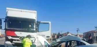 Son dakika haberi | Kamyon ile otomobil çarpıştı; baba yaralandı, oğlu öldü