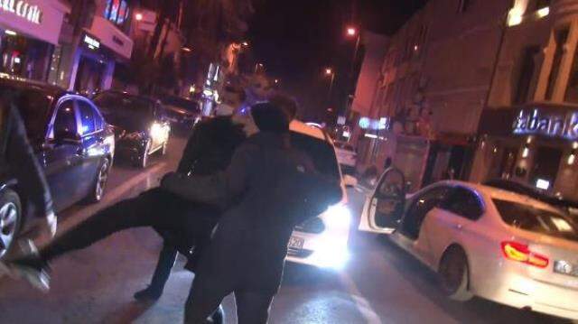 Boğaz manzaralı otelde yapılan eğlenceye baskın! Ceza yiyenler sinirlerini gazetecilerden çıkardı Boğaz manzaralı otelde yapılan eğlenceye baskın! Ceza yiyenler sinirlerini gazetecilerden çıkardı