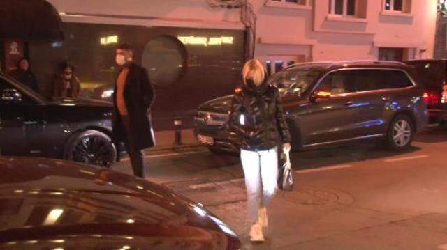 Boğaz manzaralı otelde yapılan eğlenceye baskın! Ceza yiyenler sinirlerini gazetecilerden çıkardı Boğaz manzaralı otelde yapılan eğlenceye baskın! Ceza yiyenler sinirlerini gazetecilerden çıkardı