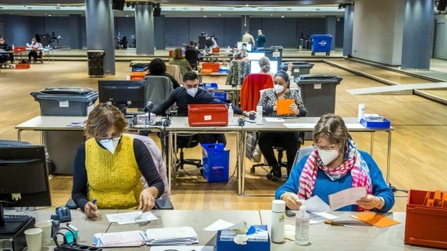 Hollanda'da genel seçim: Salgın yüzünden üç güne yayılan seçim bugün başlıyor