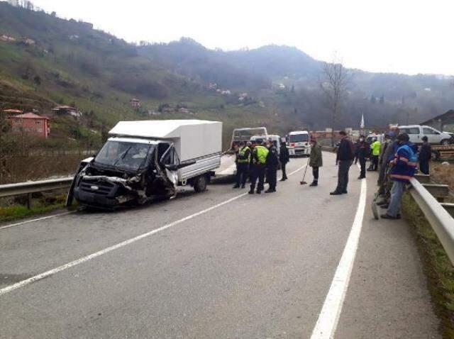 Koronaya yakalanan anne bebeği alındıktan sonra öldü, ailesi cenaze yolunda kaza geçirdi