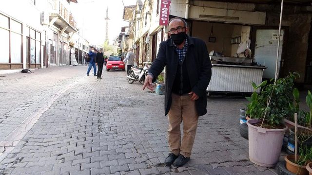 Kozan'da tarihi çarşıda 'yumurta' paniği