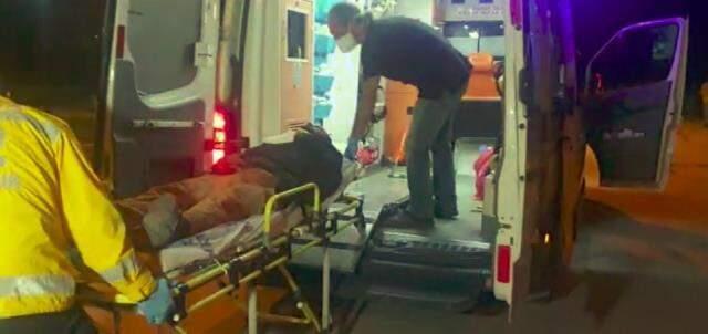 Motosikletine çarptıkları çöp toplayıcı genci döverek hastanelik ettiler Motosikletine çarptıkları çöp toplayıcı genci döverek hastanelik ettiler