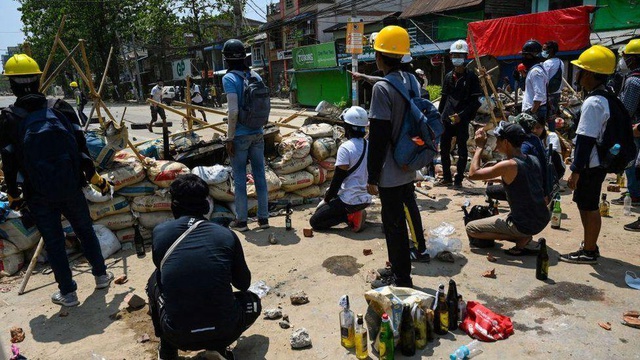 Myanmar'da gözaltına alınan BBC muhabiri serbest bırakıldı