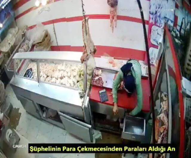 İş yerini basıp, çalışanlara saldırarak kasadaki parayı çalan 3 kişi yakalandı İş yerini basıp, çalışanlara saldırarak kasadaki parayı çalan 3 kişi yakalandı