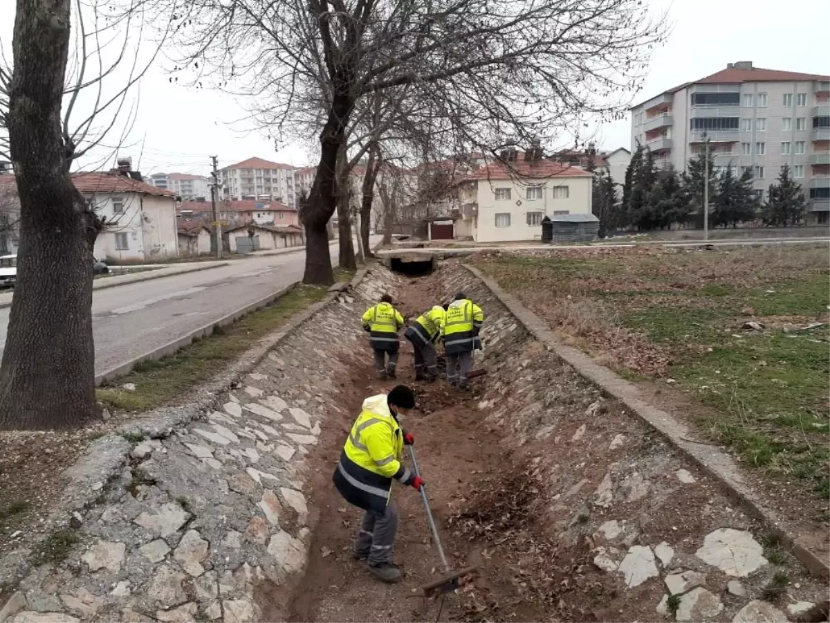 Mimar Sinan Mahallesinde kanal temizliği Son Dakika