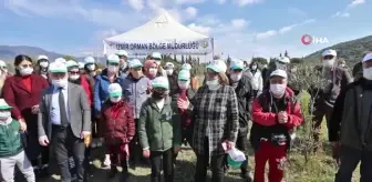 Bakan Pakdemirli, dut ormanı isteyen otizmli çocukları kırmadı