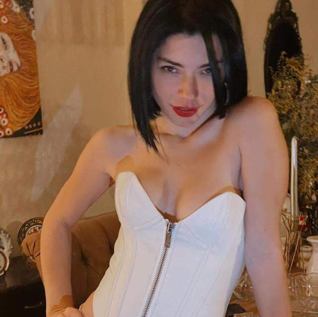 İmajını tazeleyen Merve Boluğur, yeni sevgilisinin yüzünü gösterdi