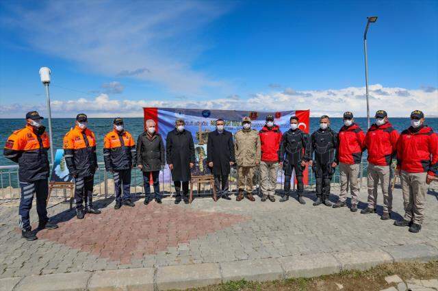 Van Gölü'nde yeni bir tür olan 'Küçük mercan' balığı keşfedildi Van Gölü'nde yeni bir tür olan 'Küçük mercan' balığı keşfedildi