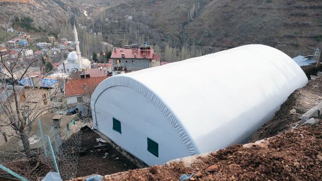 Gelin-kaynana, tarımın yapılamadığı Orta Toroslar'da mantar üretiyor Gelin-kaynana, tarımın yapılamadığı Orta Toroslar'da mantar üretiyor