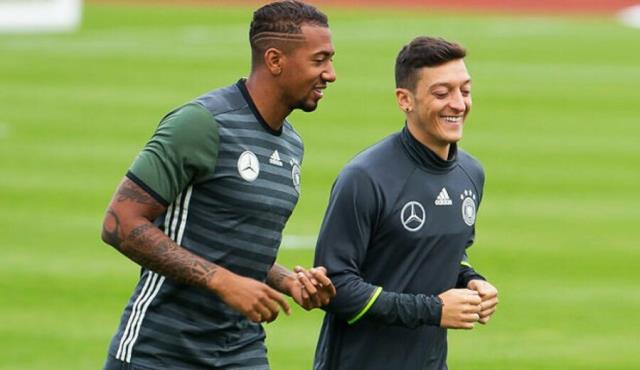 Mesut Özil, Almanya Milli Takımı'ndan dünya yıldızı arkadaşını Fenerbahçe'ye getiriyor