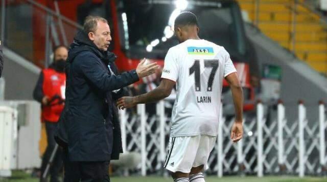 Zayıf rakibine acımayan Kanada maçı 11-0 kazandı, Beşiktaşlı Larin de sahneye çıktı