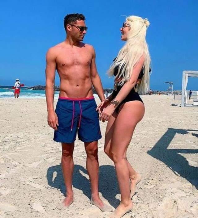 Dusco Tosic'in eşi Jelena Karleusa'yı aldattığı iddia edildi