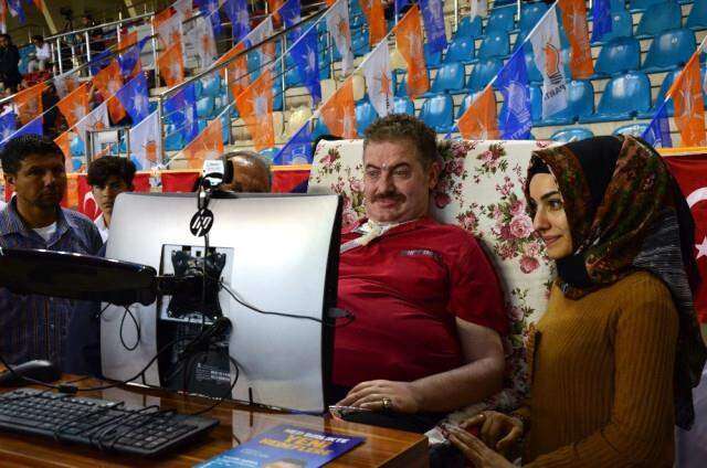 Yasin Asma 'Gözlerini Kapatmadan Göremezsin' adlı kitap çıkardı Yasin Asma 'Gözlerini Kapatmadan Göremezsin' adlı kitap çıkardı