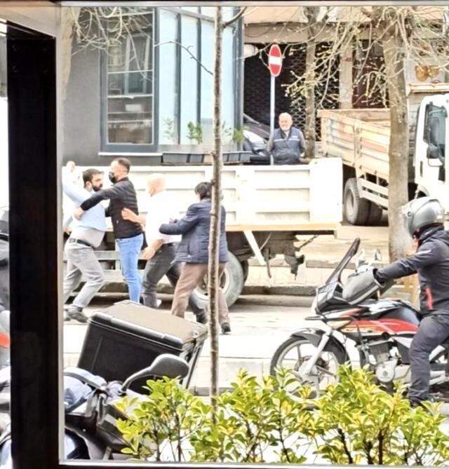 İstanbul'da beyzbol sopasıyla dehşeti yaşatan taksici serbest bırakıldı İstanbul'da beyzbol sopasıyla dehşeti yaşatan taksici serbest bırakıldı