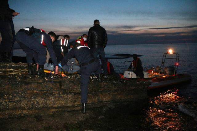 'Babama gidiyorum' diye evden çıkan kadının cansız bedeni deniz kıyısındaki bir mağarada bulundu 'Babama gidiyorum' diye evden çıkan kadının cansız bedeni deniz kıyısındaki bir mağarada bulundu