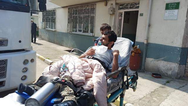 Çakmakla oynayan 3 yaşındaki çocuk az daha tüm ailesini yakıyordu Çakmakla oynayan 3 yaşındaki çocuk az daha tüm ailesini yakıyordu