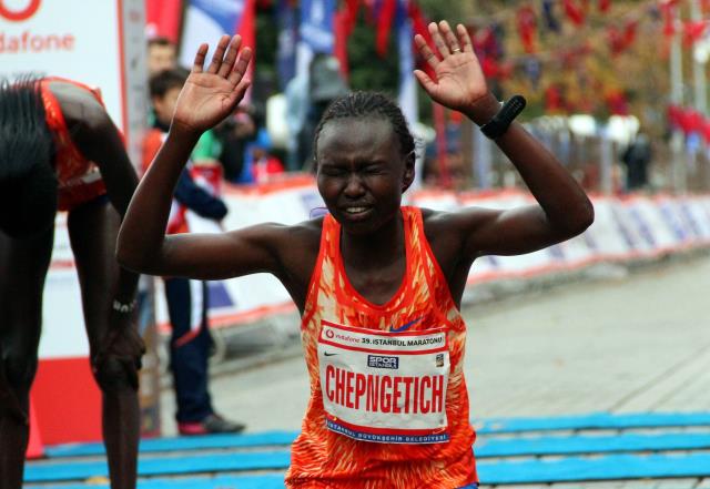 İstanbul Yarı Maratonu'nda Ruth Chepngetich dünya rekoru kırdı, Türkiye de tarihe geçti