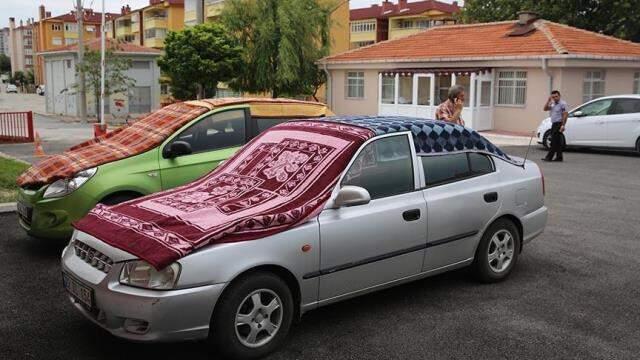 Meteorolojinin uyarısının ardından halı, battaniye ve kartonlu 'dolu' önlemi