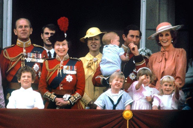 Fotoğraflarla Kraliçe İkinci Elizabeth'in eşi Prens Philip'in hayatı