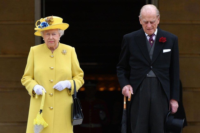 Fotoğraflarla Kraliçe İkinci Elizabeth'in eşi Prens Philip'in hayatı