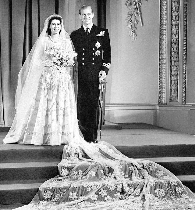 Fotoğraflarla Kraliçe İkinci Elizabeth'in eşi Prens Philip'in hayatı