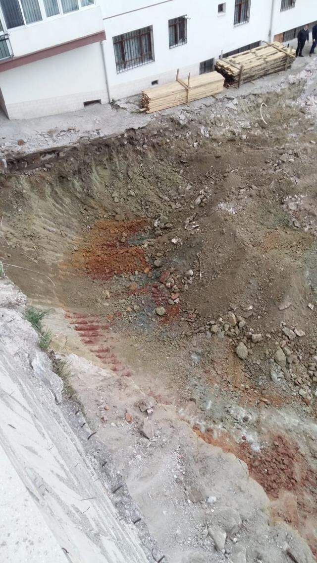 Ankara'da panik! İnşaat nedeniyle temeli kayan apartmanla birlikte 21 bina tahliye edildi