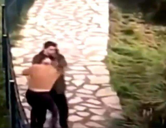 Cihangir'de bir kadını taciz edip boğazına bıçak dayayan sapık yakalandı