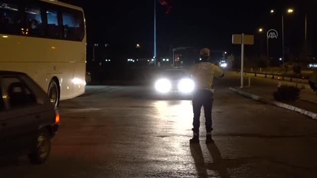 Trafikte HES sorgulaması: Temaslı baba ve kızını ağır ceza!