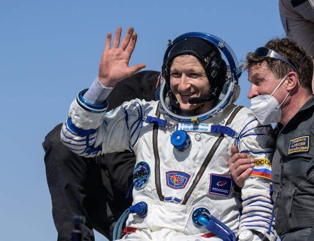Uluslararası Uzay İstasyonu'nda görevli 3 astronot 6 ayın sonunda dünyaya döndü Uluslararası Uzay İstasyonu'nda görevli 3 astronot 6 ayın sonunda dünyaya döndü